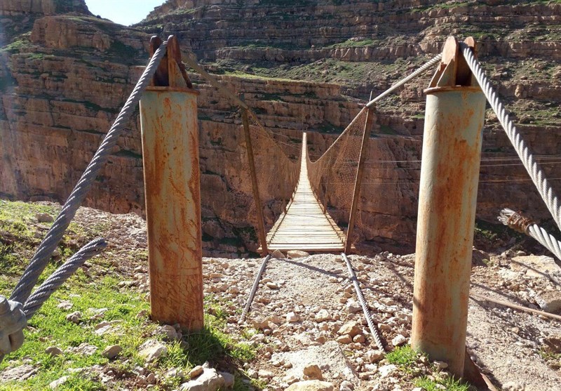 بلند‌ترین پل معلق خاورمیانه در لرستان+تصاویر
