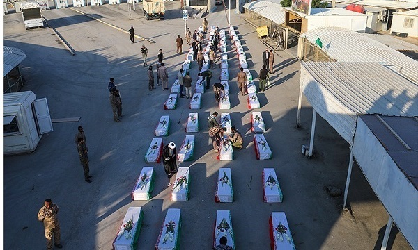 پیکر مطهر ۲۸ شهید دفاع مقدس از مرز شلمچه وارد کشور شد پیکر مطهر ۲۸ شهید دفاع مقدس از مرز شلمچه وارد کشور شد