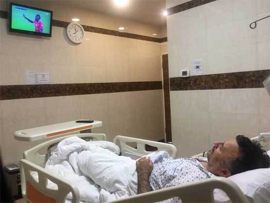 داورزنی در بیمارستان مشغول دیدن بازی پرسپولیس +عکس داورزنی در بیمارستان مشغول دیدن بازی پرسپولیس +عکس