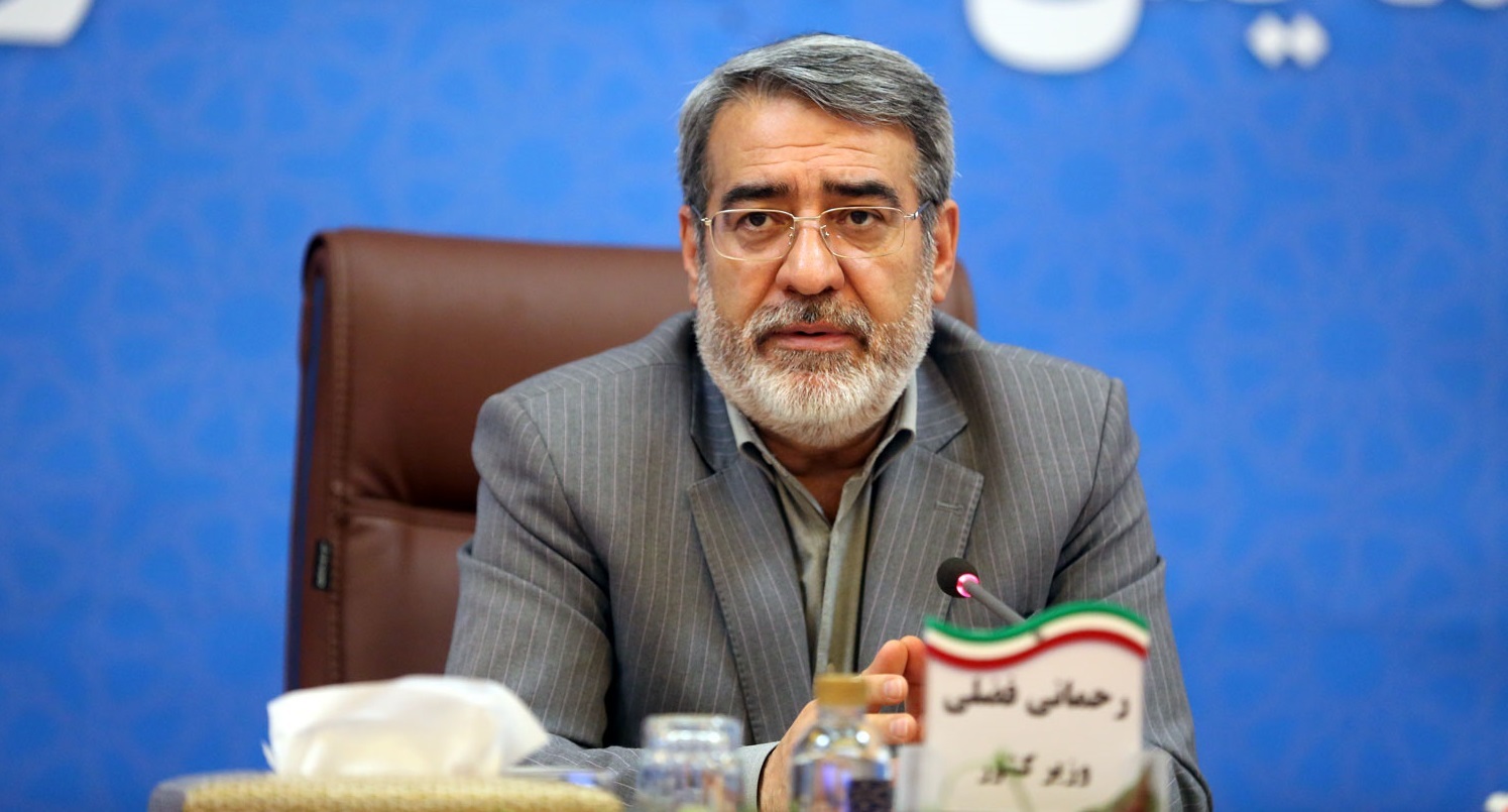 پاسخ وزیر کشور درباره&zwnj; پیامک&zwnj;های پلیس به رانندگان بدحجاب