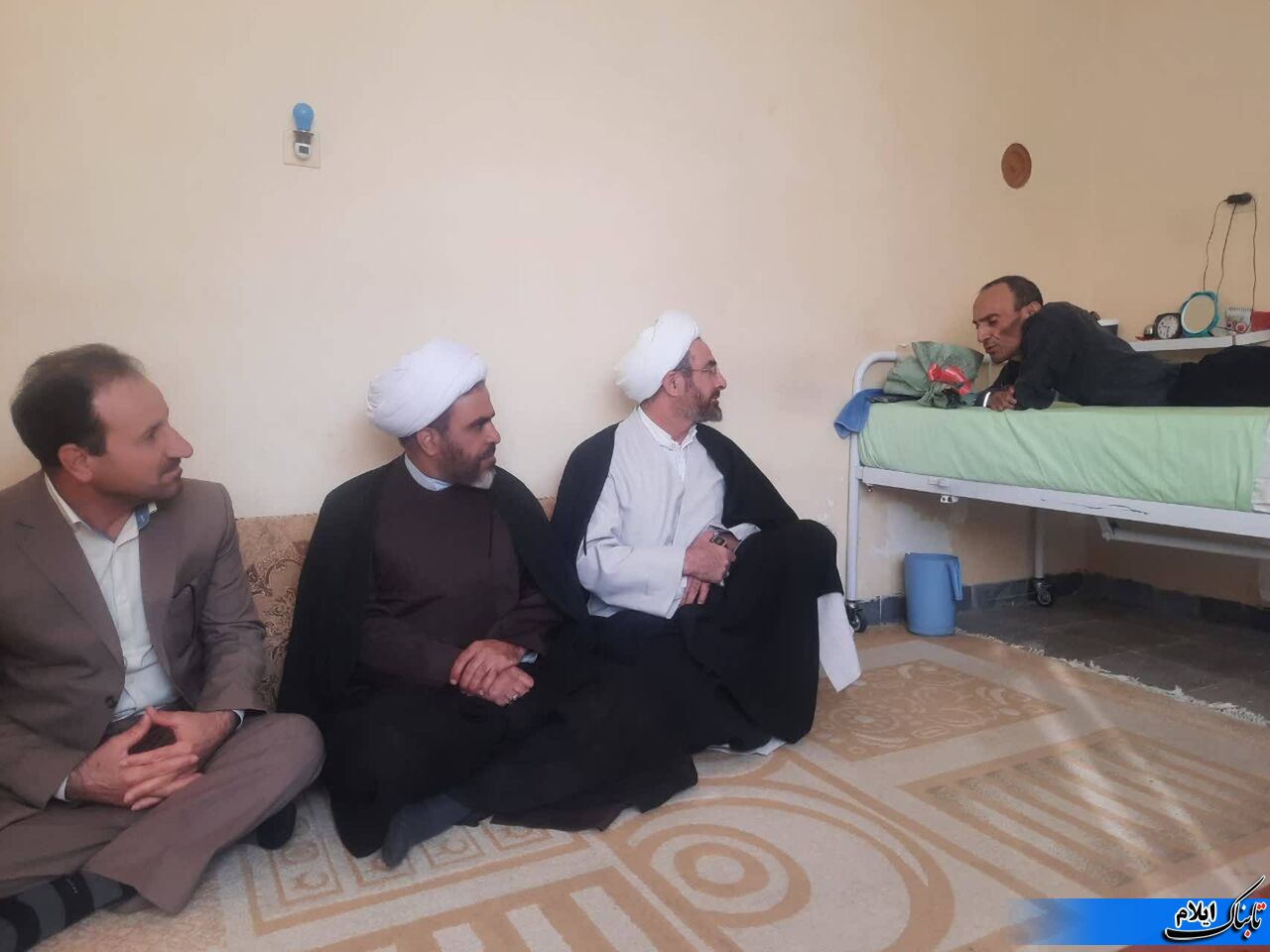 امام جمعه ایلام با تعدادی از جانبازان قطع نخاعی به مناسبت روز جانباز دیدار کرد