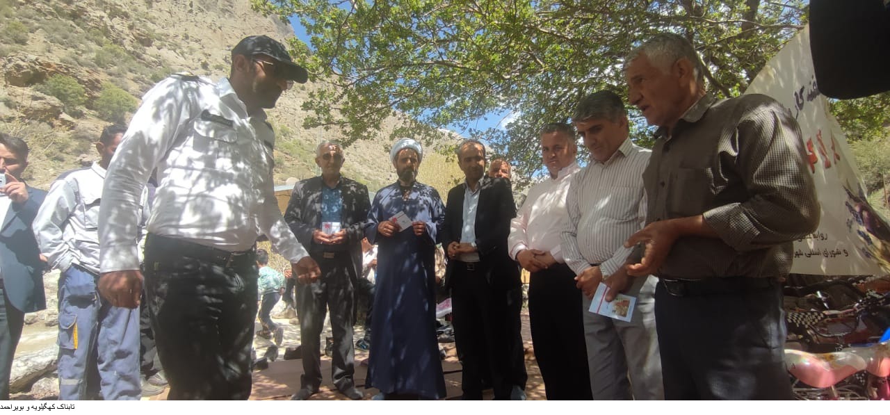 بزرگداشت روز کارگر در منطقه کوه گل سی سخت و تجلیل از کارگران شهرداری سیسخت بزرگداشت روز کارگر در منطقه کوه گل سی سخت و تجلیل از کارگران شهرداری سیسخت