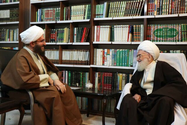 ائمه جمعه باید صدای مردم باشند ائمه جمعه باید صدای مردم باشند
