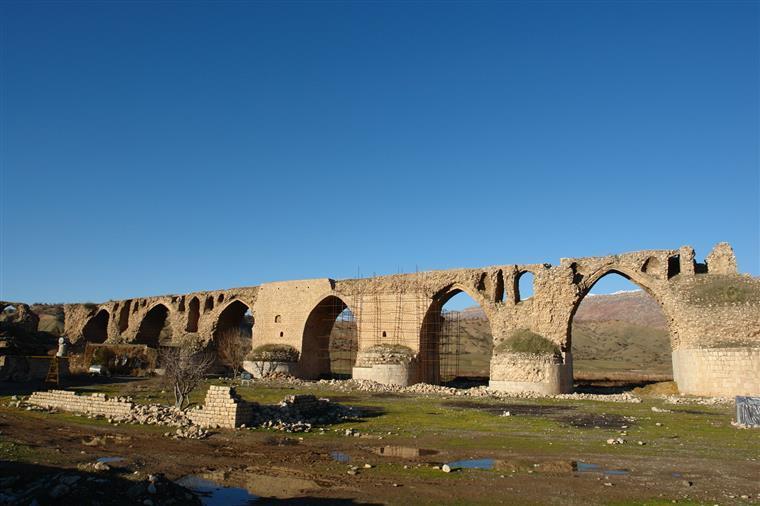پل کشکان دوباره جان می‌گیرد