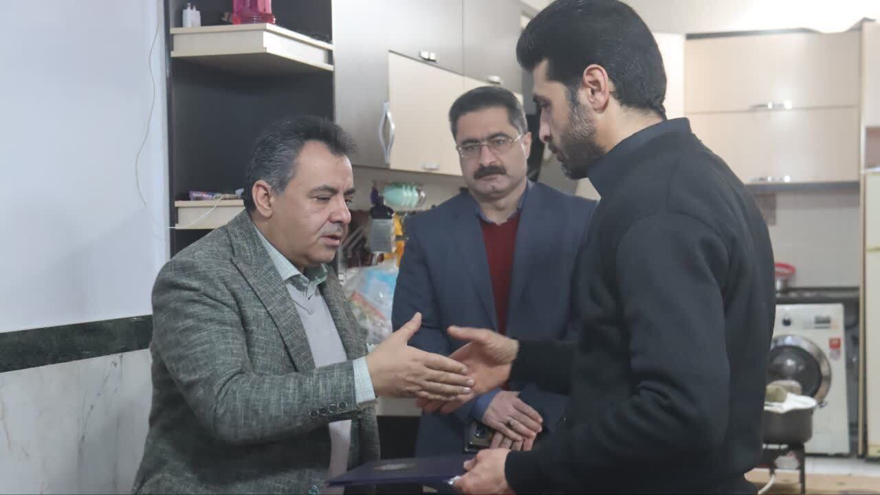 کرمانشاه مدیون خون شهیده سه ساله است کرمانشاه مدیون خون شهیده سه ساله است