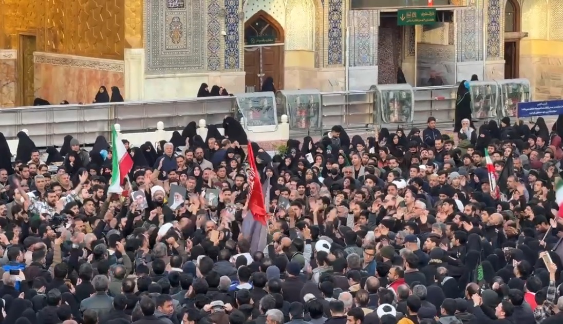 ملت ایران در سوگ پدر 