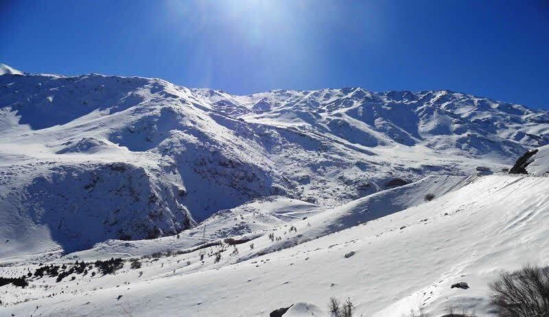 سپیدپوش شدن اشترانکوه و گرین‌کوه با نخستین بارش پاییزی / نورآباد و رومشکان در صدر بارش‌های ۲۴ ساعت گذشته لرستان