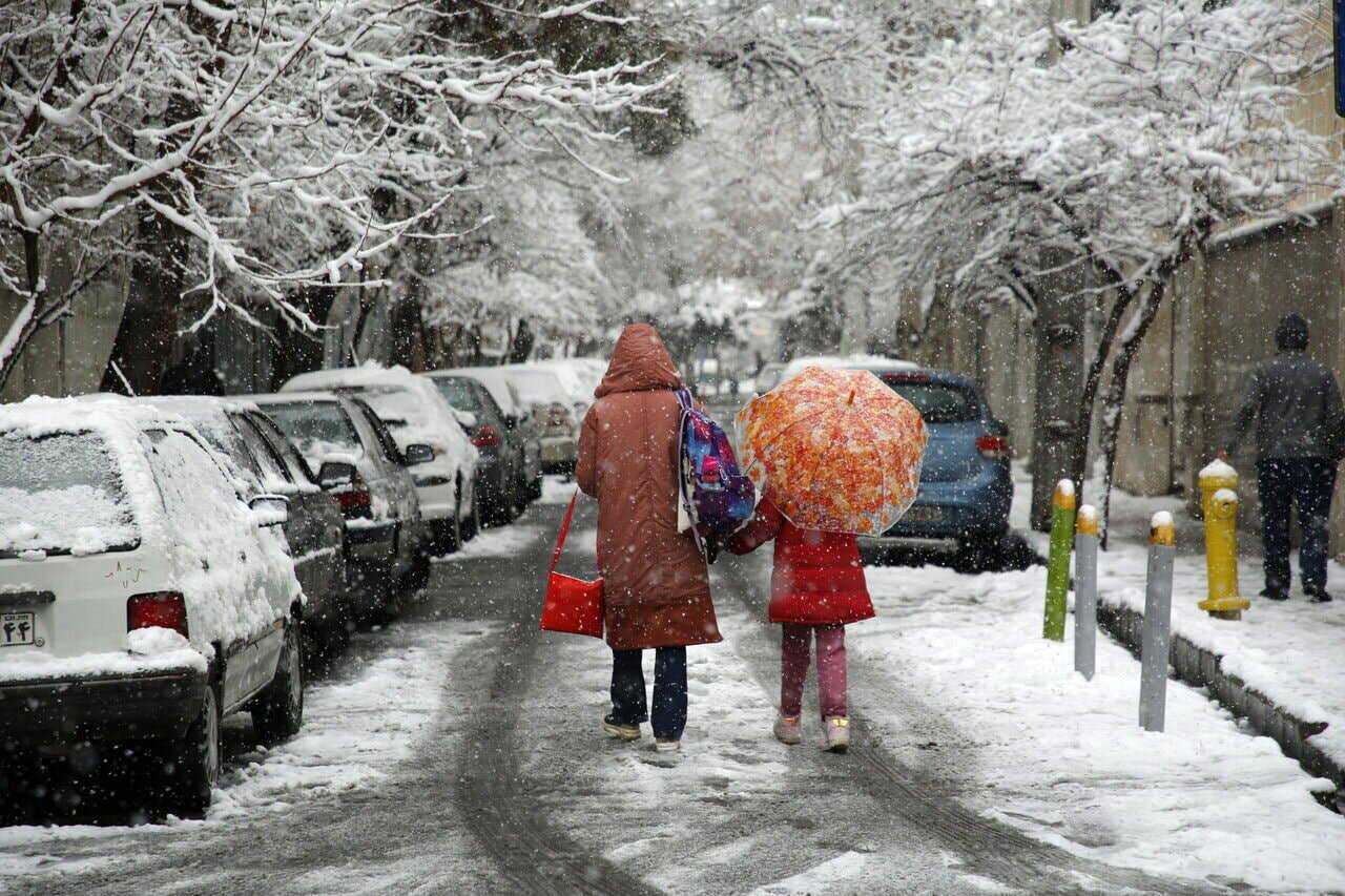 برف و سرمای زمستانی در راه لرستان برف و سرمای زمستانی در راه لرستان