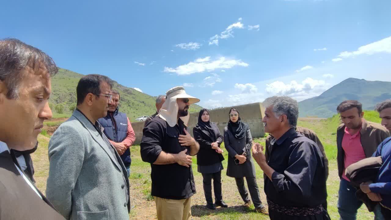 آغاز اجرای شبکه آبیاری ۶۴۰ هکتاری سیروان در سروآباد