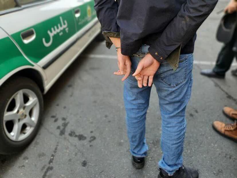 دستگیری سارق مغازه در کرمانشاه دستگیری سارق مغازه در کرمانشاه