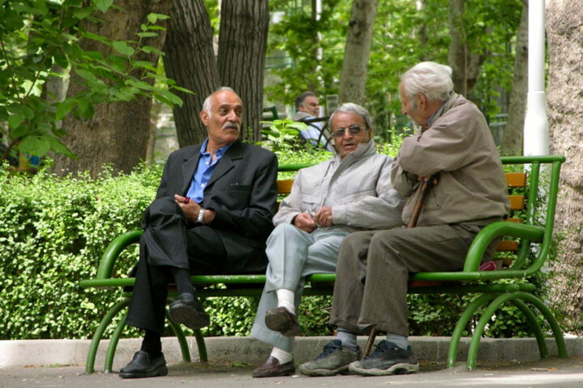 بازنشستگان؛ ستونهای پایدار کشور و مشاوران نسل جدید / تکریم بازنشستگان تنها یک وظیفه اخلاقی نیست بازنشستگان؛ ستونهای پایدار کشور و مشاوران نسل جدید / تکریم بازنشستگان تنها یک وظیفه اخلاقی نیست