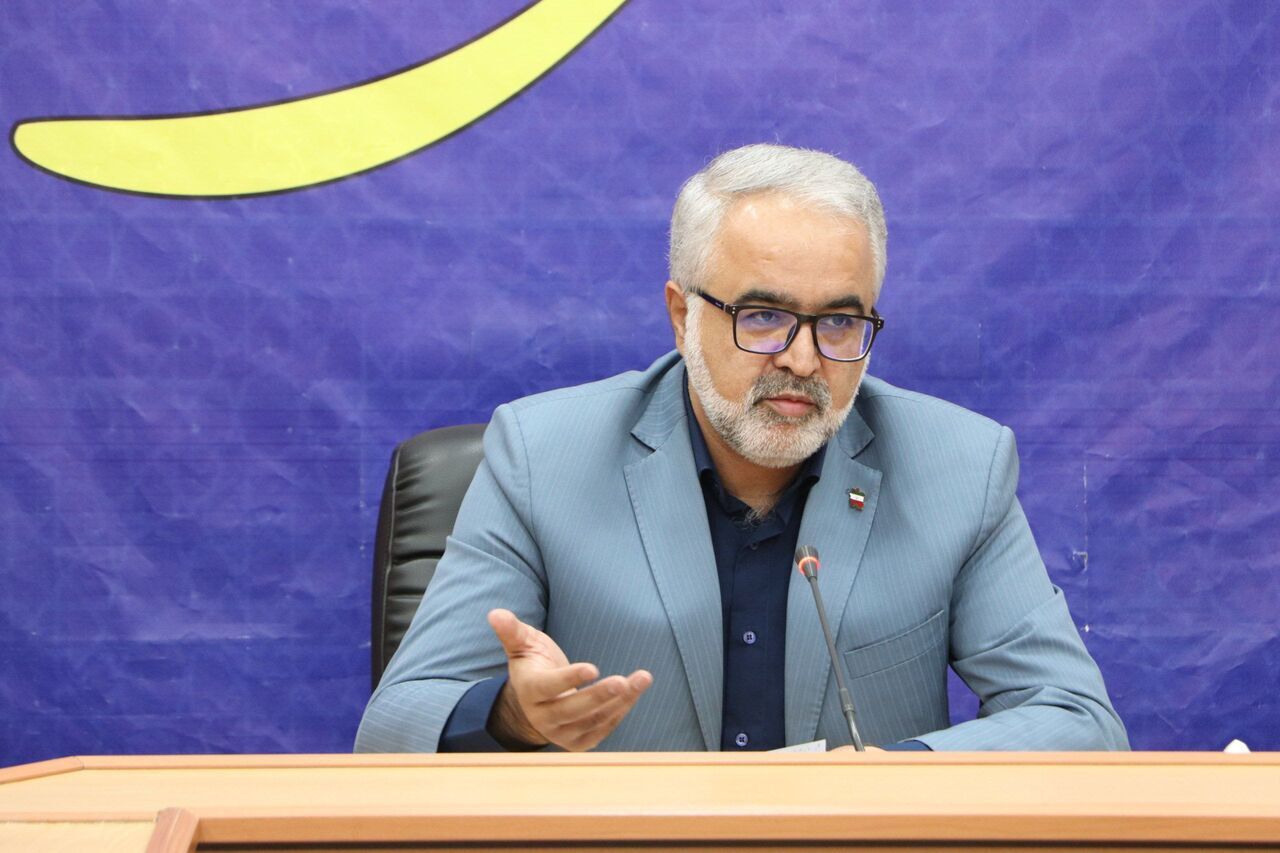 افزایش ساعات کاری سیلوها در اوج پیک برداشت در کرمانشاه/ کشاورزان ناراضی از صفهای طولانی، تسهیلگر باشید افزایش ساعات کاری سیلوها در اوج پیک برداشت در کرمانشاه/ کشاورزان ناراضی از صفهای طولانی، تسهیلگر باشید