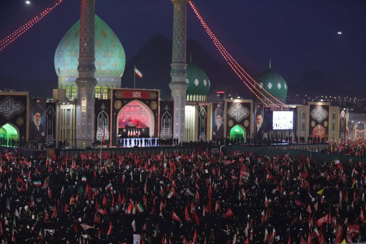 قیامت مردم در آخرین حضور رهبری در قم/ از جمکران تا حرم؛ جمعیتی که بیپایان است قیامت مردم در آخرین حضور رهبری در قم/ از جمکران تا حرم؛ جمعیتی که بیپایان است