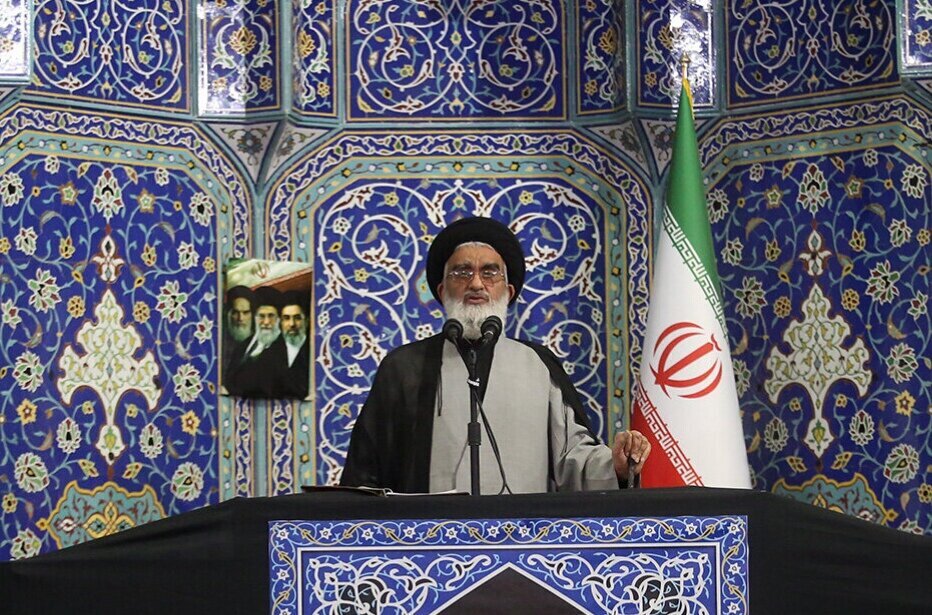عبور از خطوط قرمز و منویات رهبر معظم انقلاب خلاف شرع و قانون است / تشییع رهبر شهید بیداری بخش و پاسخ به خطای محاسباتی دشمن است