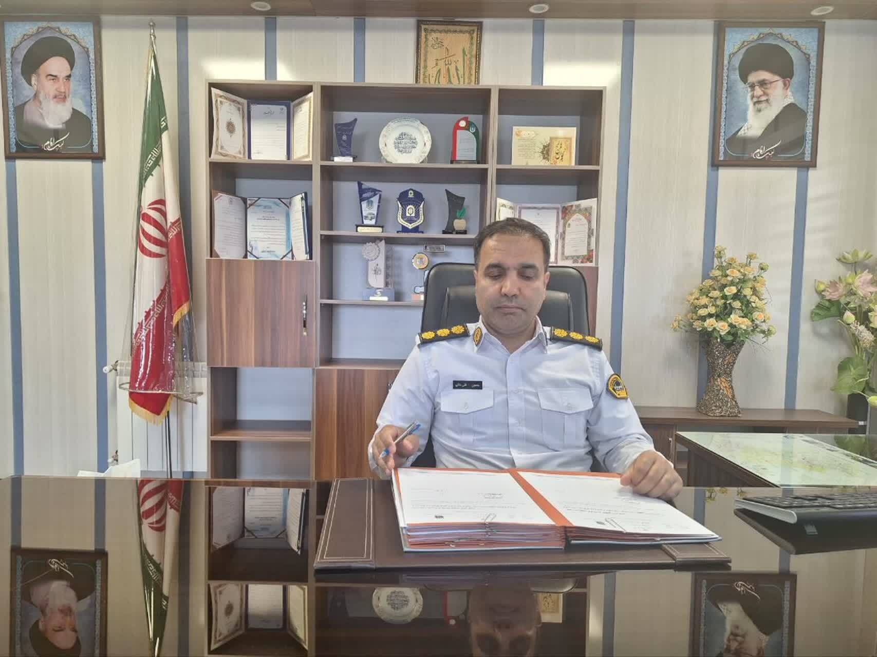 ترافیک نیمه سنگین در محورهای مواصلاتی قزوین / از توقف در حاشیه آزادراه‌ها خودداری کنید
