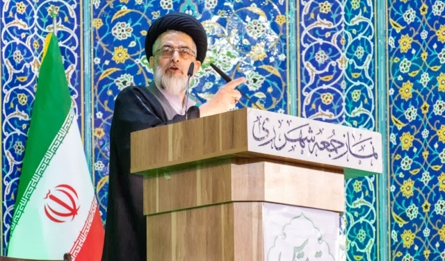 ملت ایران طالب جنگ نیستند، اما در برابر تهدیدها تسلیم نمیشوند ملت ایران طالب جنگ نیستند، اما در برابر تهدیدها تسلیم نمیشوند