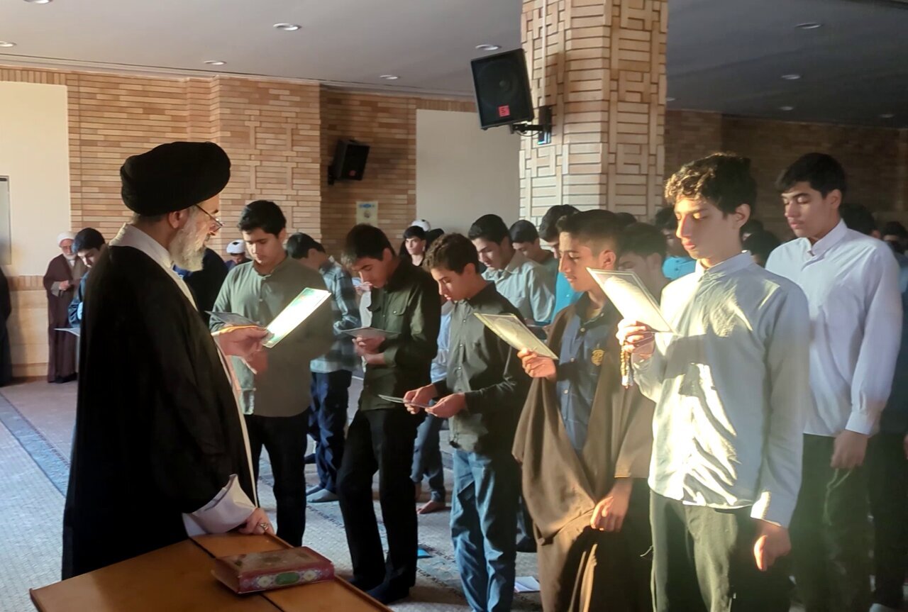 برگزاری طرح «میثاق طلبگی» طلاب جدیدالورود حوزههای علمیه در قم برگزاری طرح «میثاق طلبگی» طلاب جدیدالورود حوزههای علمیه در قم
