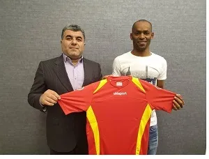 آقای گل لیگ فوتبال ایران در فولاد ماند
